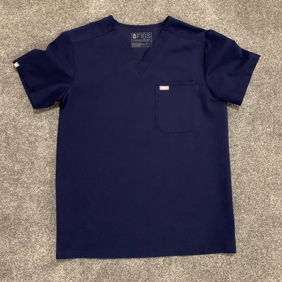 Figs scrub top